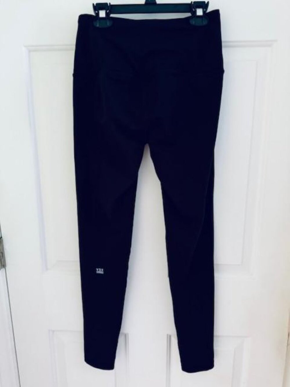 NWOT Victoria's Secret VSX Knockout Pocket Leggings S - Picture 2 of 5